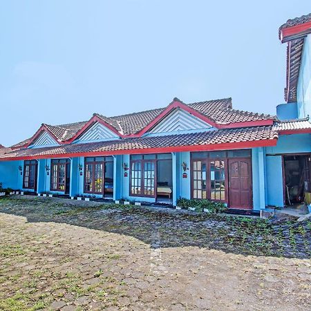 Capital O 91644 Loka Hause Hotell Salatiga Exteriör bild