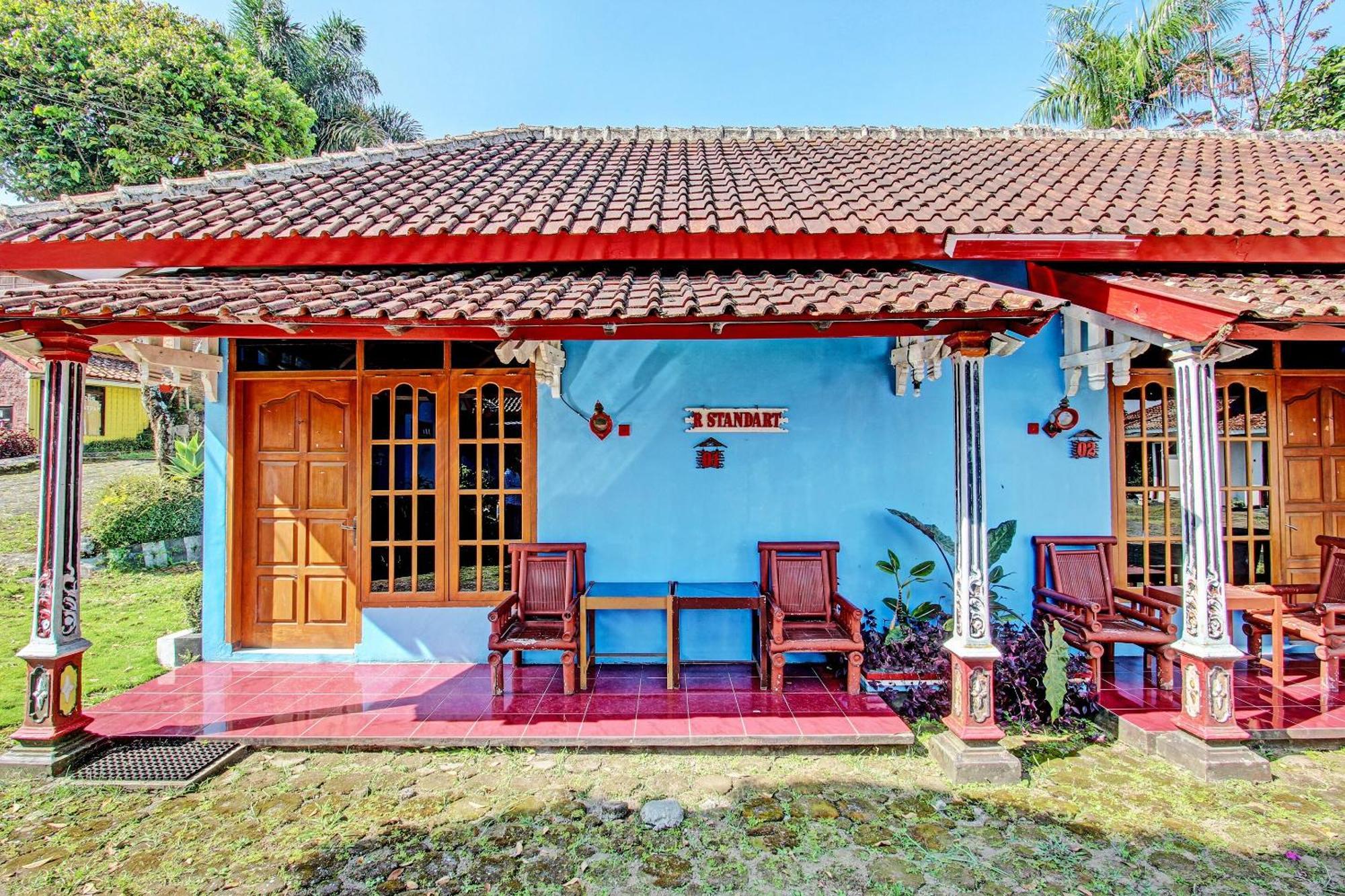 Capital O 91644 Loka Hause Hotell Salatiga Exteriör bild