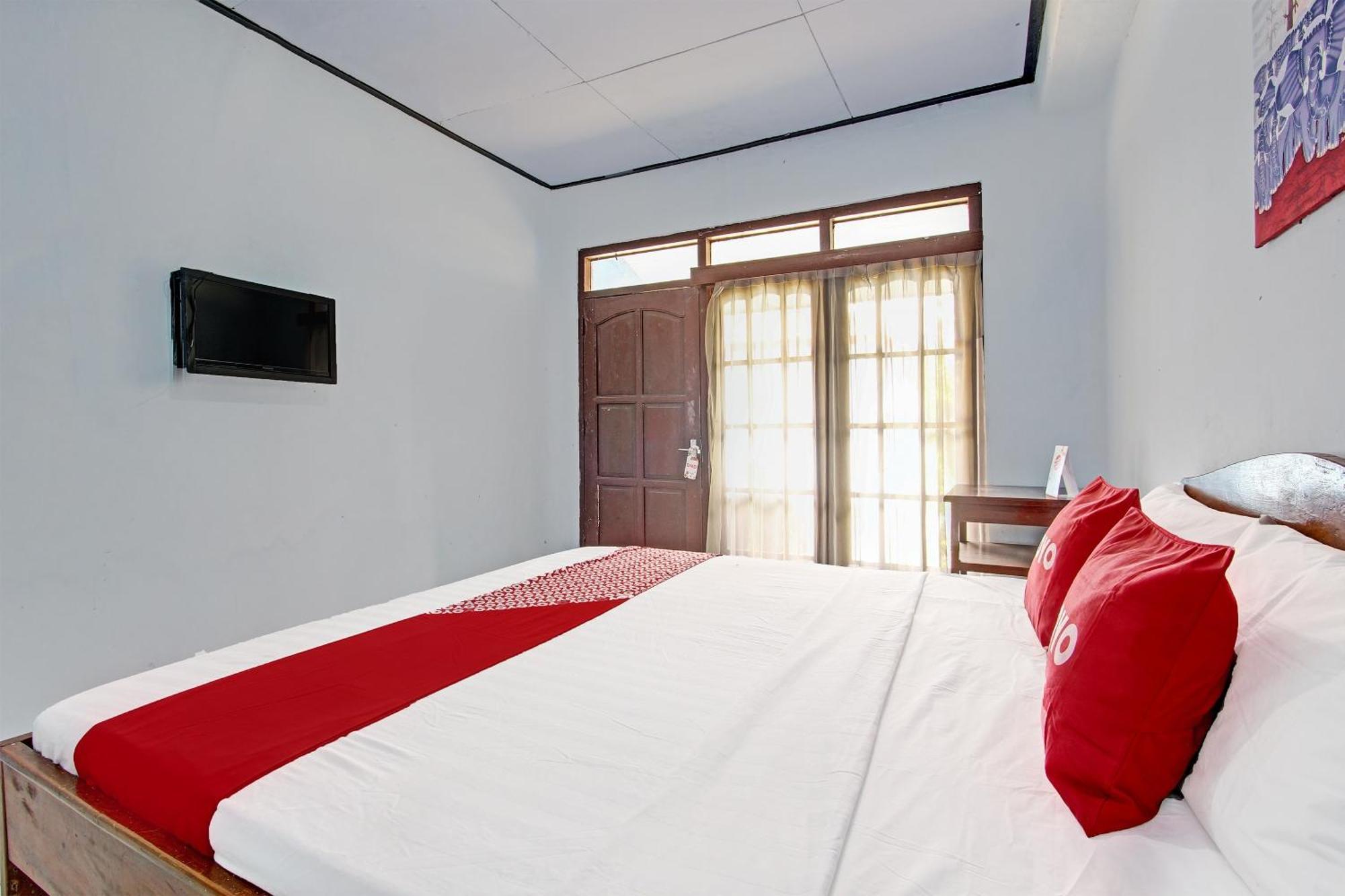 Capital O 91644 Loka Hause Hotell Salatiga Exteriör bild