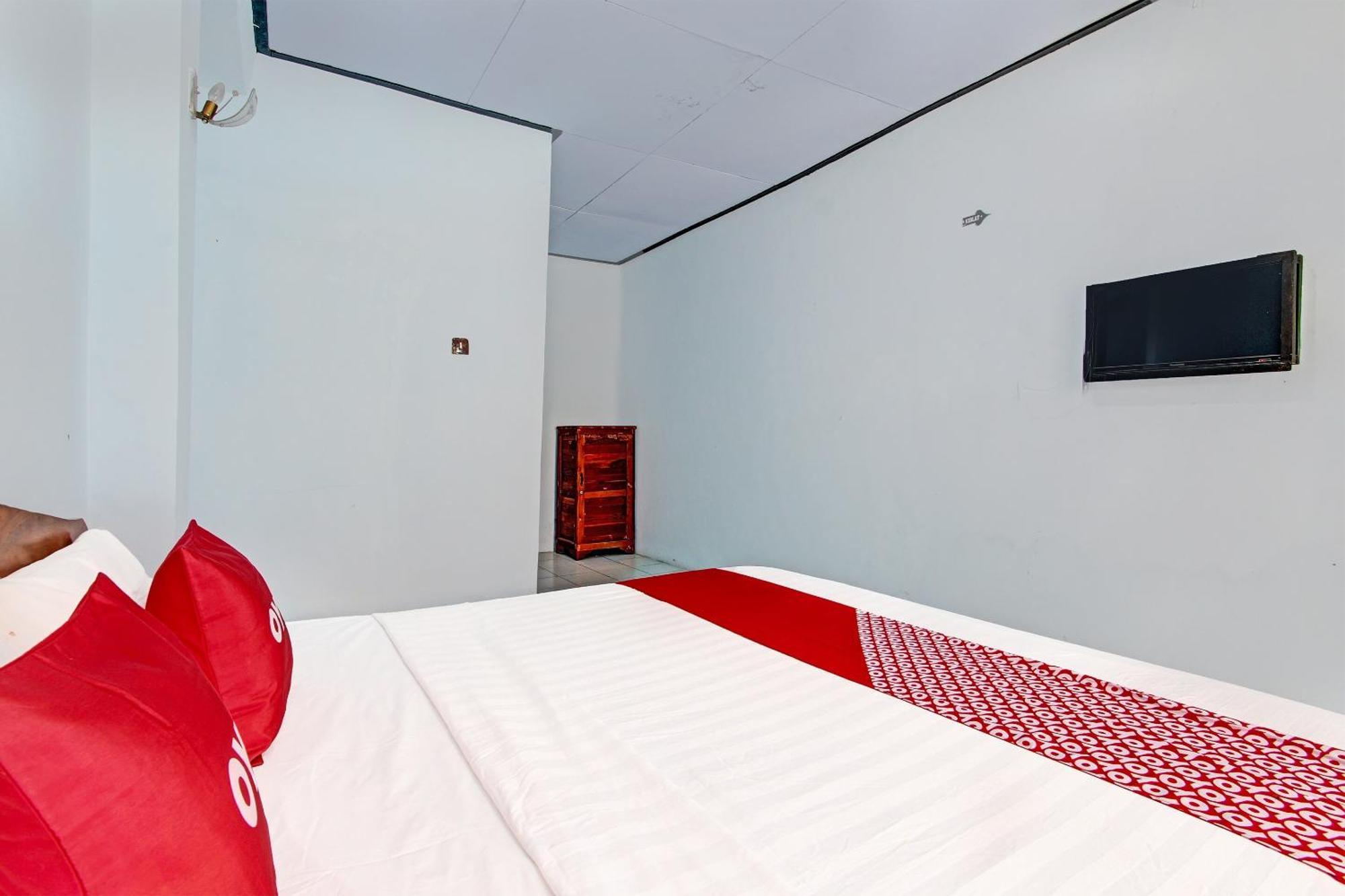 Capital O 91644 Loka Hause Hotell Salatiga Exteriör bild