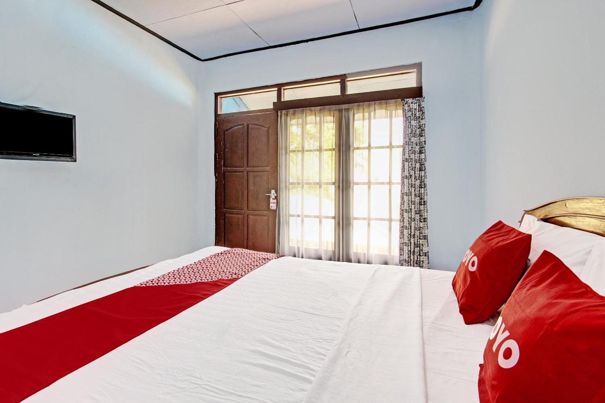 Capital O 91644 Loka Hause Hotell Salatiga Exteriör bild