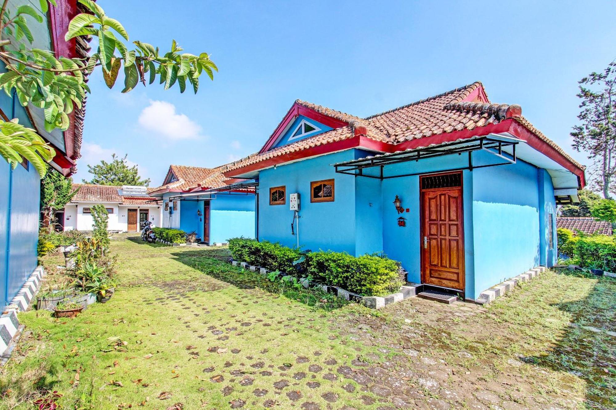Capital O 91644 Loka Hause Hotell Salatiga Exteriör bild