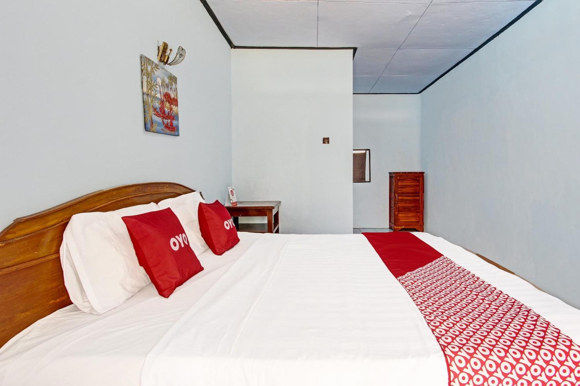 Capital O 91644 Loka Hause Hotell Salatiga Exteriör bild